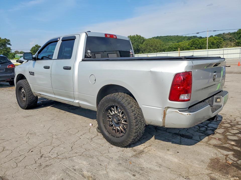 64104206 :رقم المزاد ، 1C6RR7FG0JS185996 vin ، 2018 Ram 1500 مزاد بيع