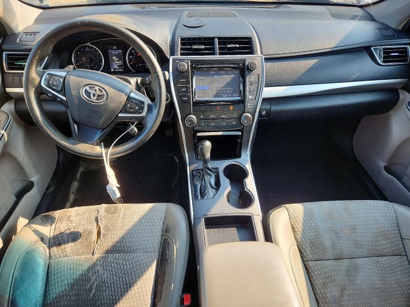 64085586 :رقم المزاد ، 4T1BF1FK5FU892832 vin ، 2015 Toyota Camry مزاد بيع