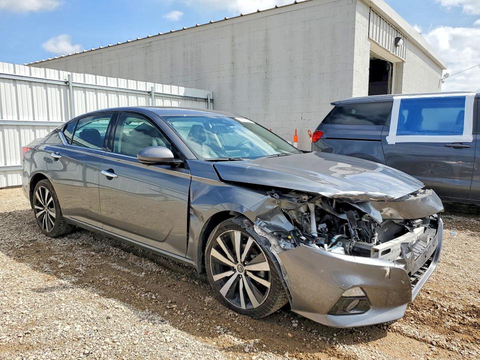 65175306 :رقم المزاد ، 1N4BL4FW0NN306361 vin ، 2022 Nissan Altima مزاد بيع