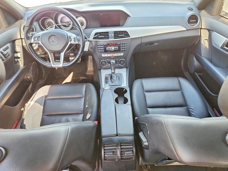 Продажа на аукционе авто 2013 Mercedes-benz C, vin: WDDGF4HB8DR270062, номер лота: 65863046
