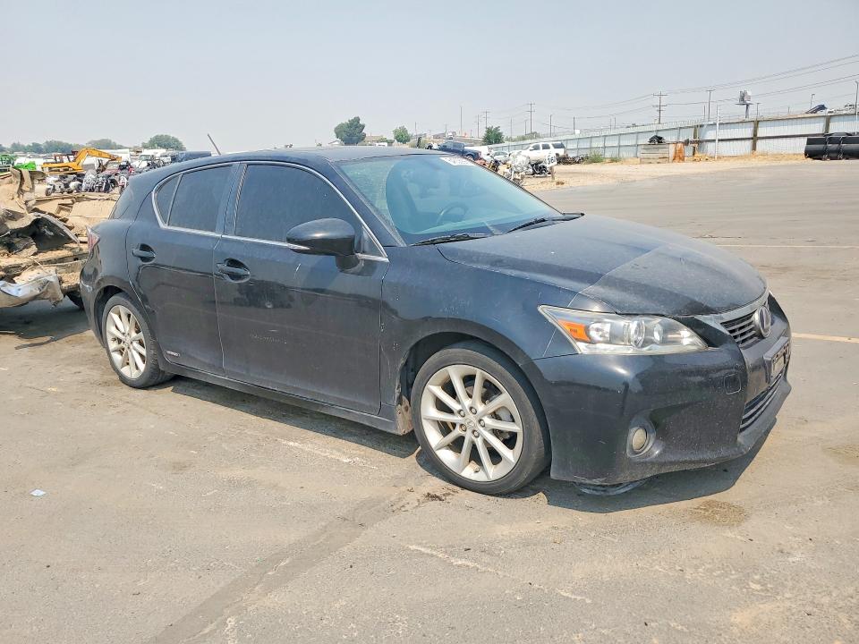 64338996 :رقم المزاد ، JTHKD5BH2B2010015 vin ، 2011 Lexus Ct مزاد بيع