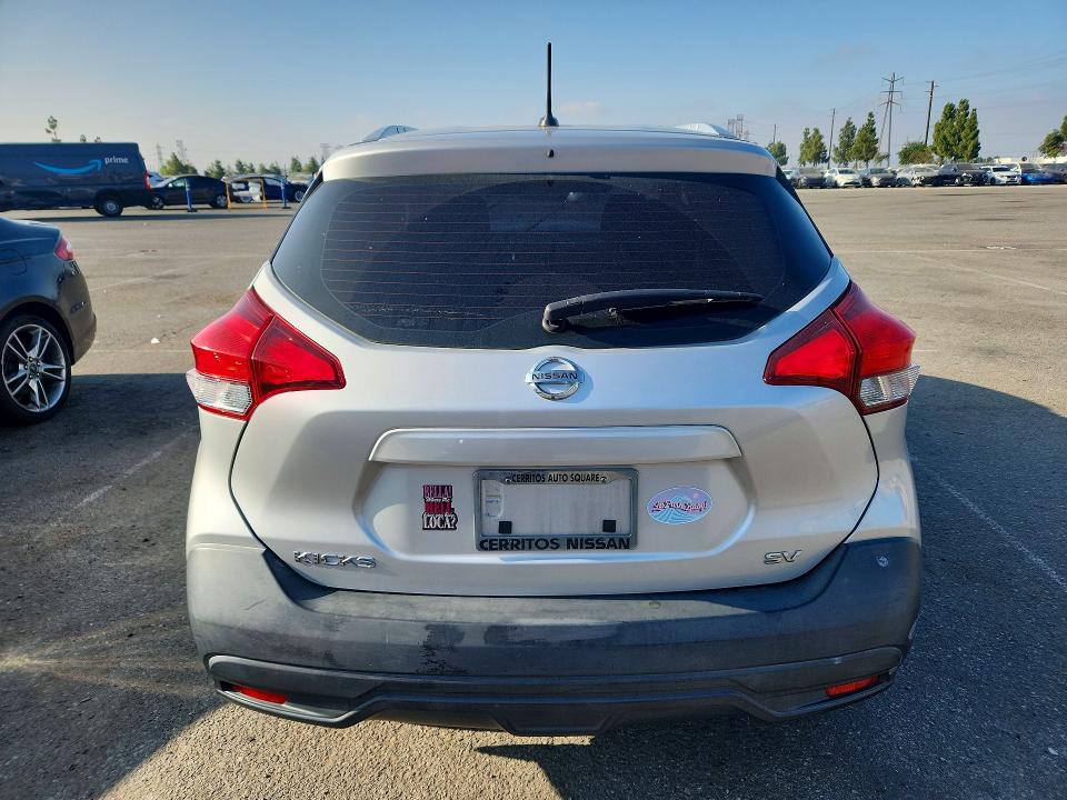 Продажа на аукционе авто 2019 Nissan Kicks, vin: 3N1CP5CU8KL519620, номер лота: 64798426