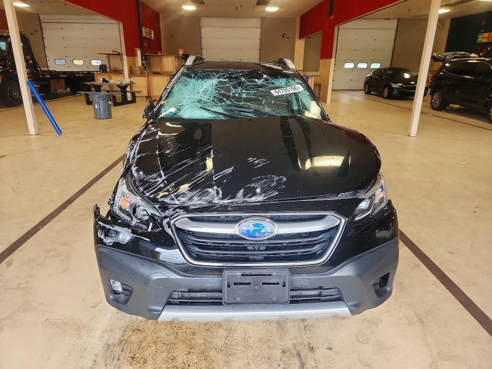 64705196 :رقم المزاد ، 4S4BTGPD2N3262444 vin ، 2022 Subaru Outback مزاد بيع