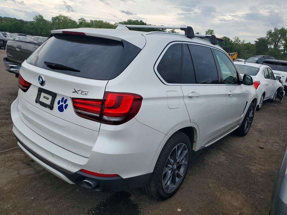 64939556 :رقم المزاد ، 5UXKR0C35H0X82598 vin ، 2017 Bmw X5 مزاد بيع