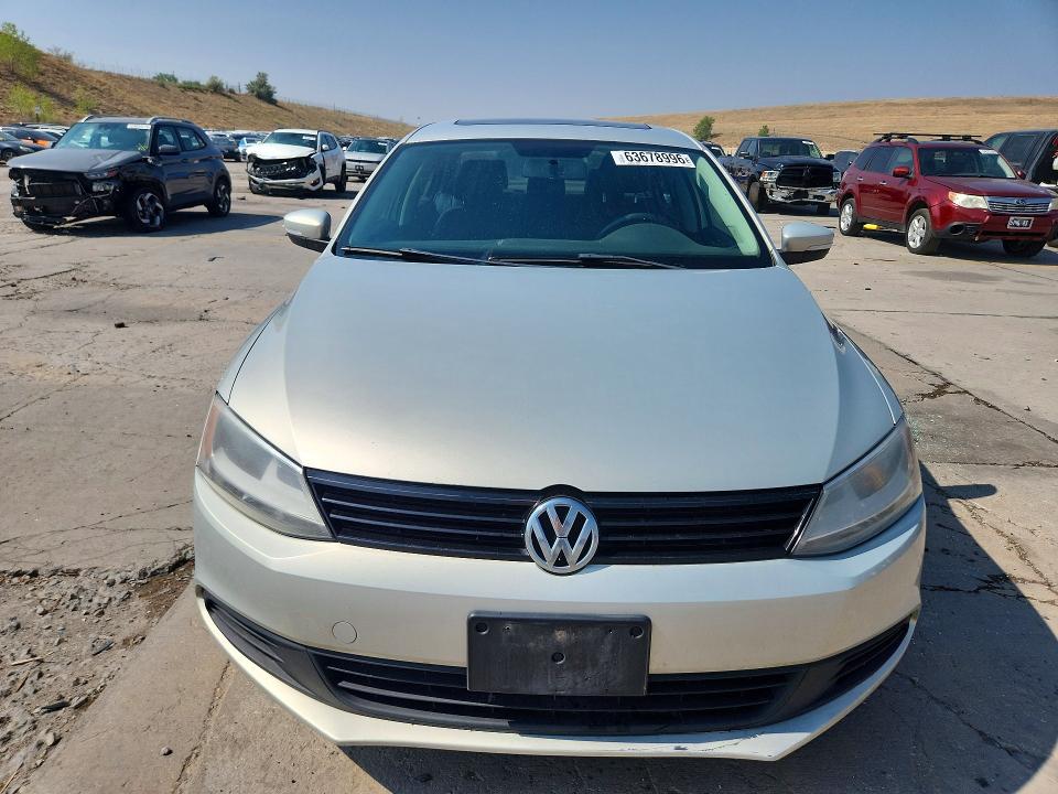 63678996 :رقم المزاد ، 3VWDP7AJ3CM321879 vin ، 2012 Volkswagen Jetta مزاد بيع