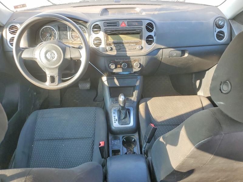 2011 Volkswagen Tiguan მანქანა იყიდება აუქციონზე, vin: WVGAV7AX0BW526845, აუქციონის ნომერი: 66594446