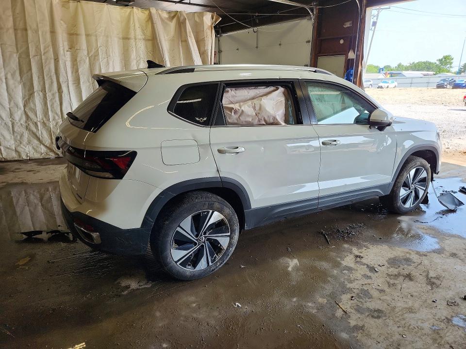 Продажа на аукционе авто 2025 Volkswagen Taos, vin: 3VVUC7B27SM046524, номер лота: 64609546