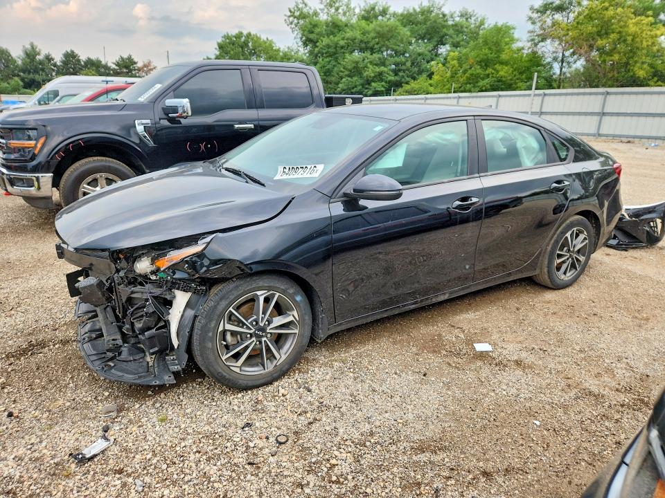 2022 Kia Forte მანქანა იყიდება აუქციონზე, vin: 3KPF24AD9NE481832, აუქციონის ნომერი: 64097916