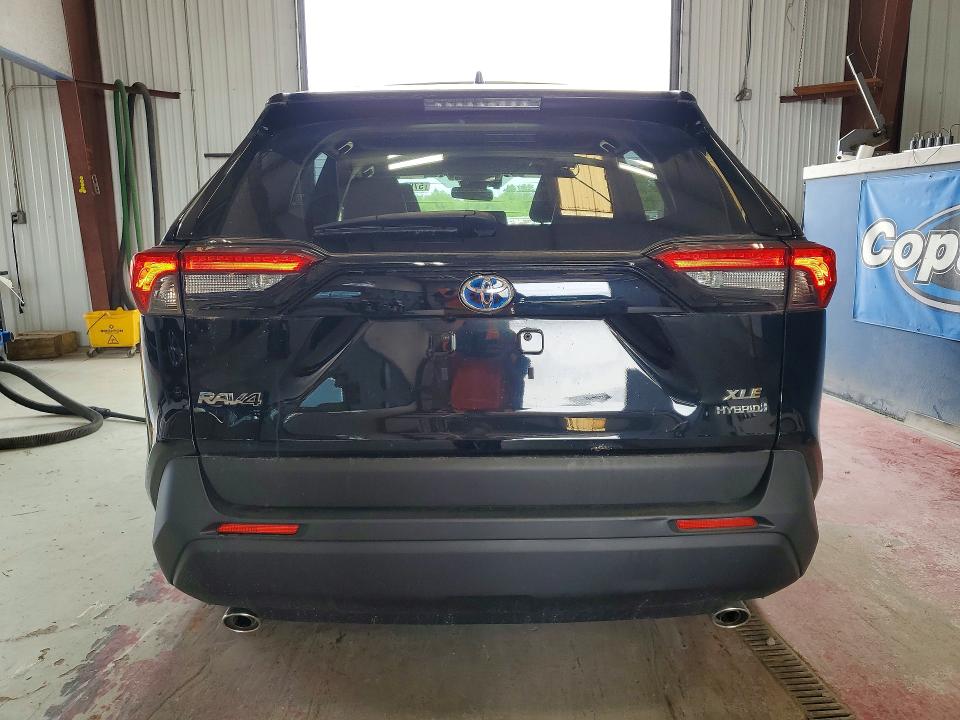 Продажа на аукционе авто 2022 Toyota Rav4, vin: JTMB6RFV6ND078099, номер лота: 57672973
