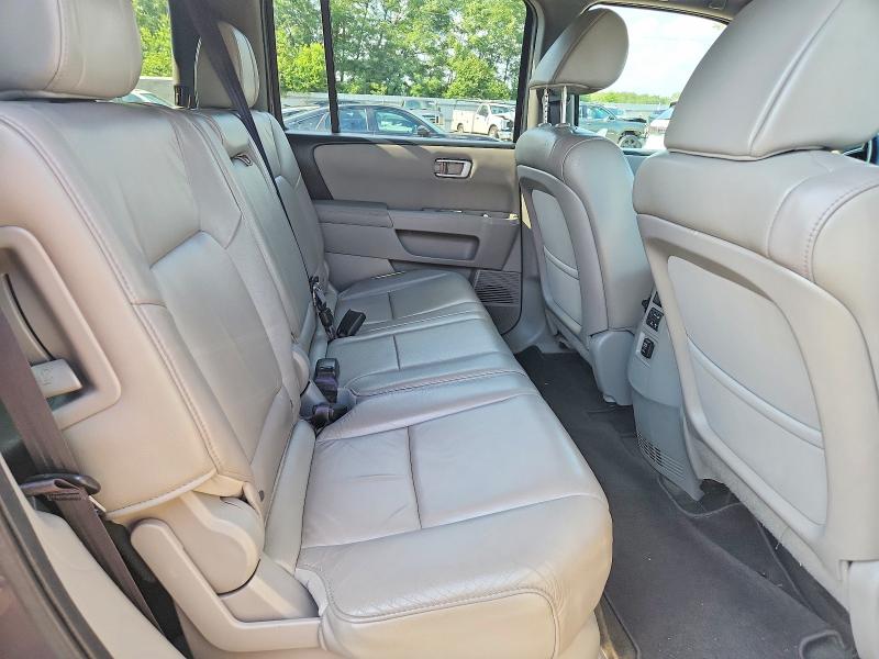64096276 :رقم المزاد ، 5FNYF3H55EB011555 vin ، 2014 Honda Pilot مزاد بيع