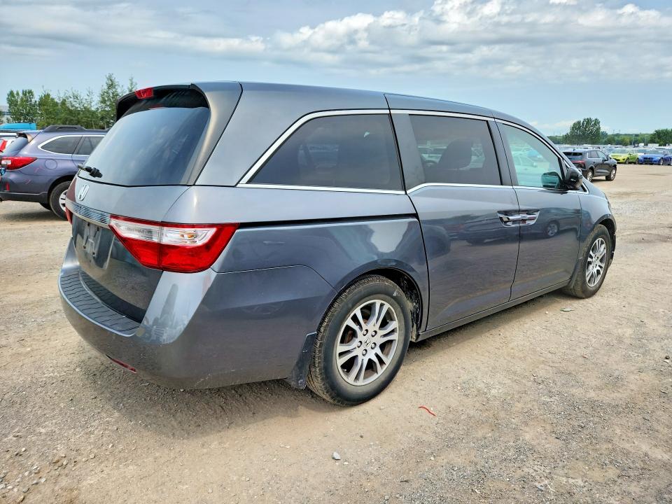 61699016 :رقم المزاد ، 5FNRL5H64BB068262 vin ، 2011 Honda Odyssey مزاد بيع