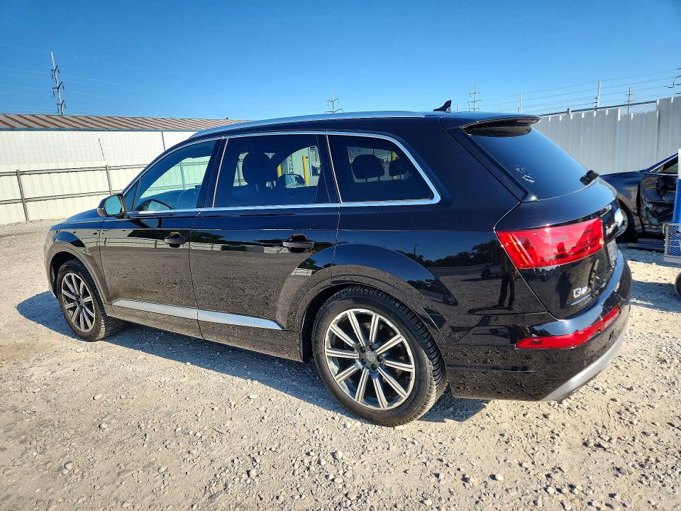 63804306 :رقم المزاد ، WA1LAAF72HD018230 vin ، 2017 Audi Q7 مزاد بيع
