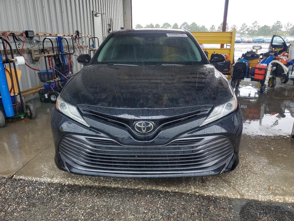 2018 Toyota Camry მანქანა იყიდება აუქციონზე, vin: 4T1B11HK5JU112607, აუქციონის ნომერი: 63990376