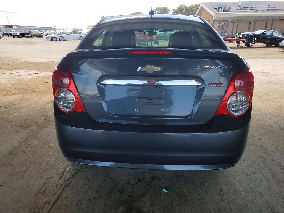 64338356 :رقم المزاد ، 1G1JE5SBXG4147620 vin ، 2016 Chevrolet Sonic مزاد بيع