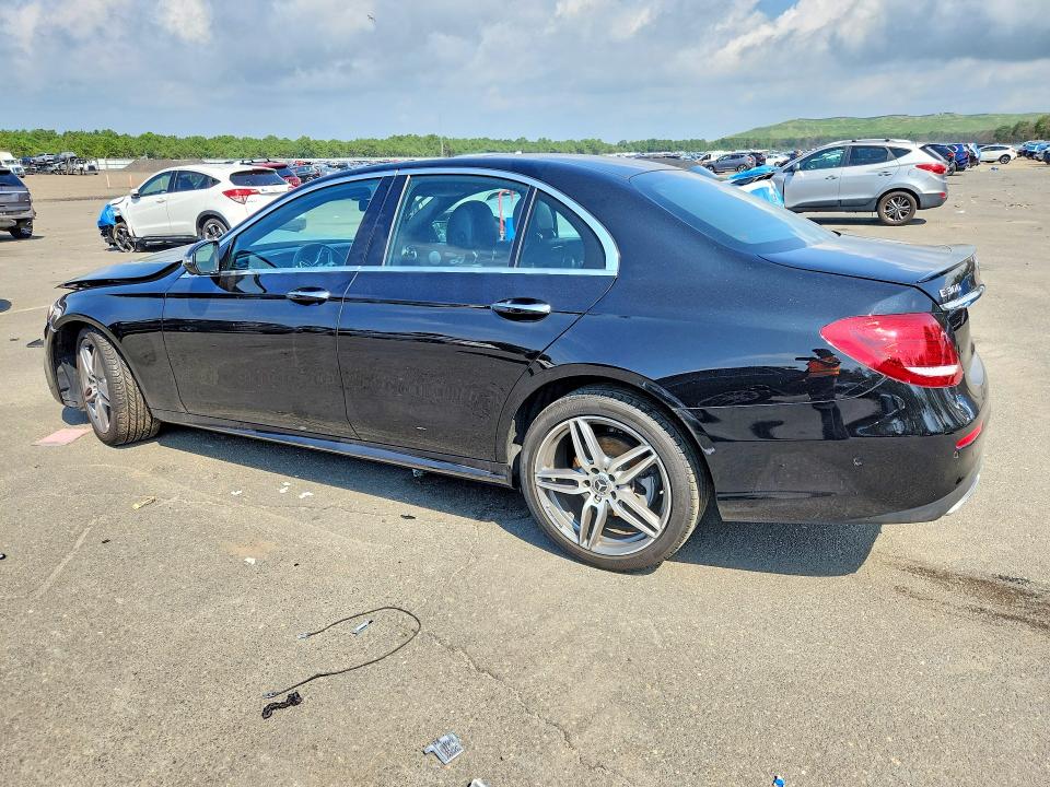 63840126 :رقم المزاد ، WDDZF4KB3KA504721 vin ، 2019 Mercedes-benz E مزاد بيع