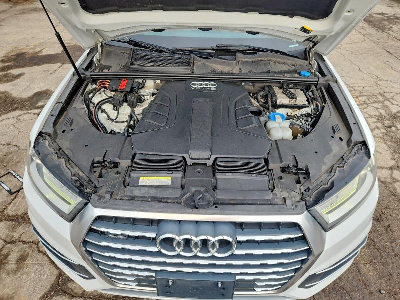 Продаж на аукціоні авто 2017 Audi Q7, vin: WA1LAAF71HD000852, номер лоту: 64310306