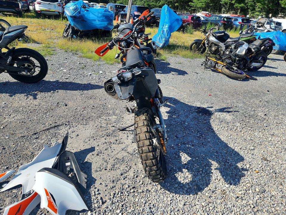 63847926 :رقم المزاد ، VBKLEV40XLM784799 vin ، 2020 Ktm 690 مزاد بيع
