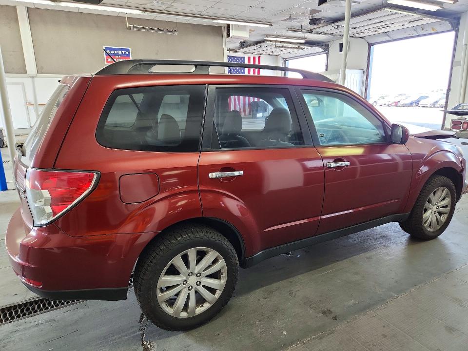 65348926 :رقم المزاد ، JF2SHADCXBH771308 vin ، 2011 Subaru Forester مزاد بيع