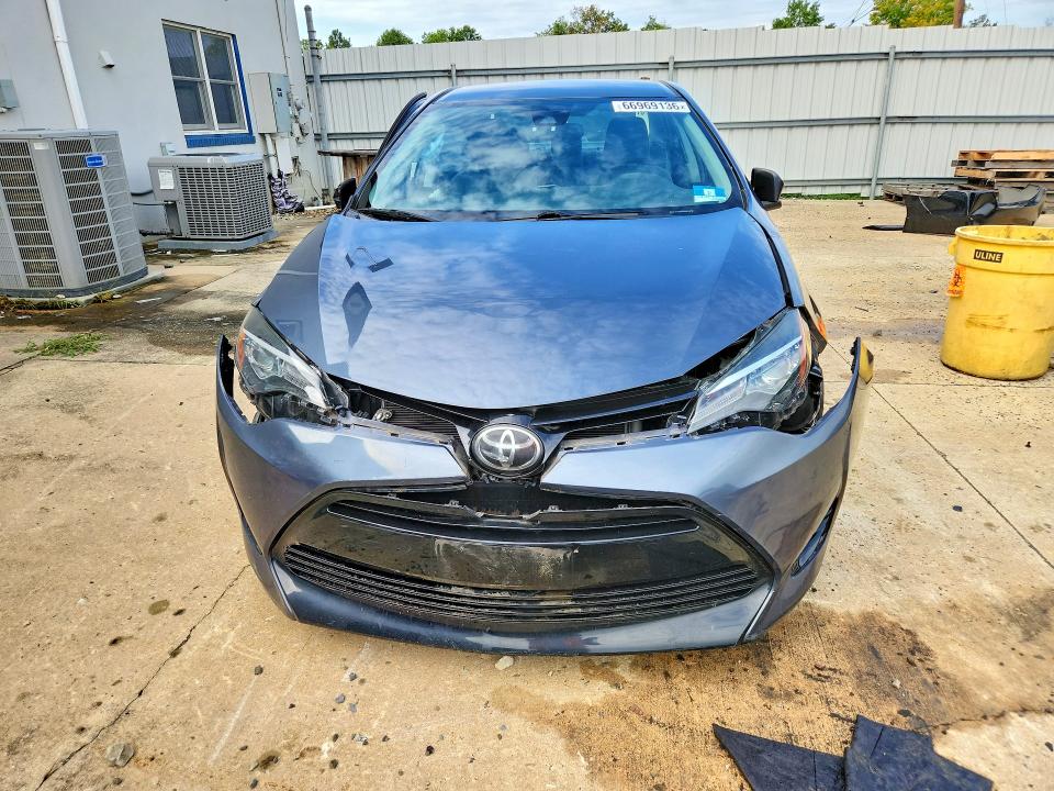 Продажа на аукционе авто 2018 Toyota Corolla, vin: 2T1BURHE0JC093448, номер лота: 66969136