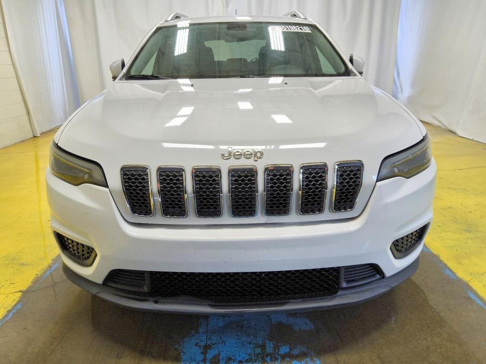 65198216 :رقم المزاد ، 1C4PJLCB1LD586411 vin ، 2020 Jeep Cherokee مزاد بيع