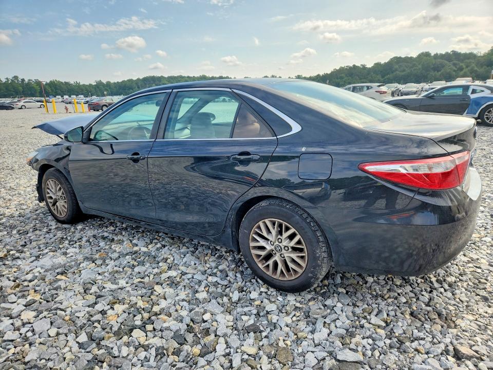 63826366 :رقم المزاد ، 4T1BF1FK9HU373723 vin ، 2017 Toyota Camry مزاد بيع