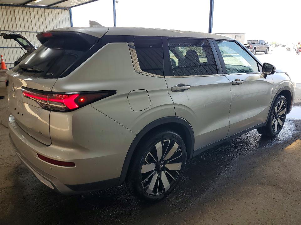 64791436 :رقم المزاد ، JA4J4VA8XSZ058720 vin ، 2025 Mitsubishi Outlander مزاد بيع