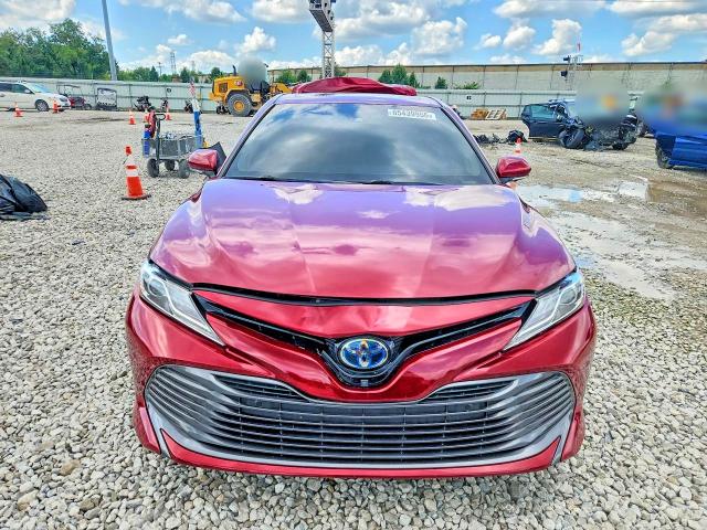 2018 Toyota Camry Hybrid მანქანა იყიდება აუქციონზე, vin: 4T1B21HK7JU501794, აუქციონის ნომერი: 65439956