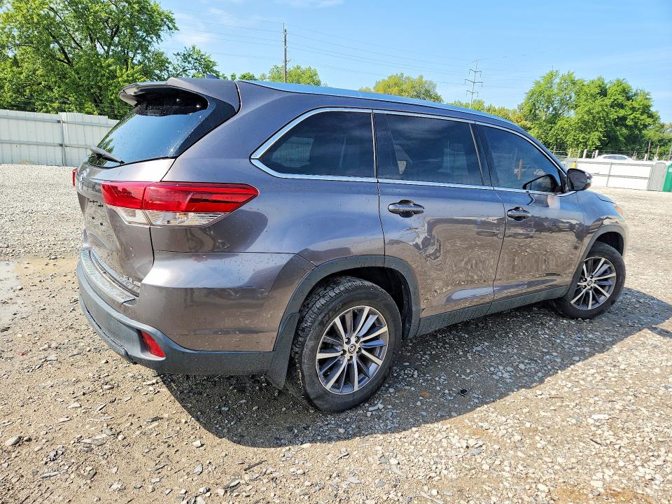2019 Toyota Highlander მანქანა იყიდება აუქციონზე, vin: 5TDJZRFH6KS947281, აუქციონის ნომერი: 64187566
