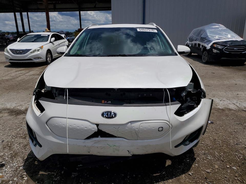 2020 Kia Niro მანქანა იყიდება აუქციონზე, vin: KNDCE3LG5L5040686, აუქციონის ნომერი: 64037516