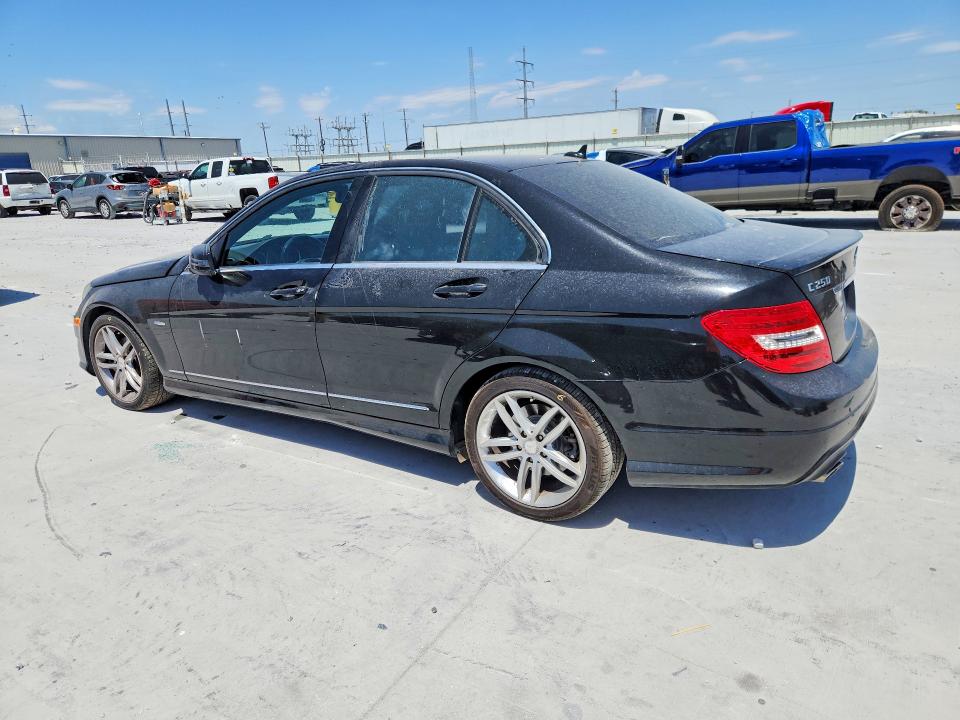2012 Mercedes-benz C მანქანა იყიდება აუქციონზე, vin: WDDGF4HB2CR238884, აუქციონის ნომერი: 65508976