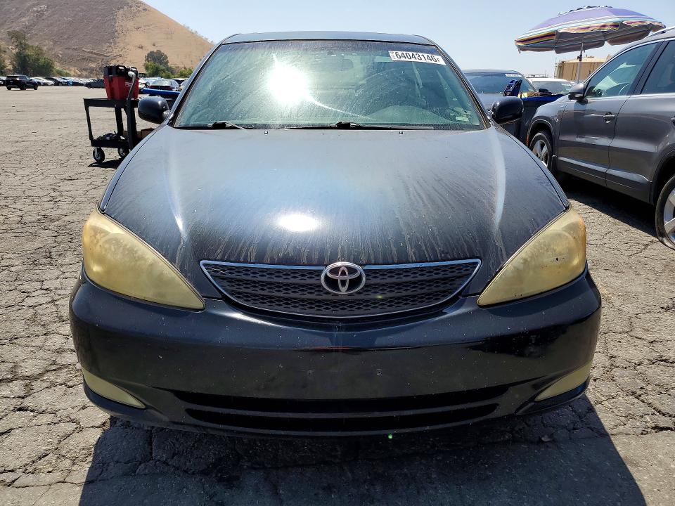 2003 Toyota Camry მანქანა იყიდება აუქციონზე, vin: 4T1BF32K13U057792, აუქციონის ნომერი: 64043146