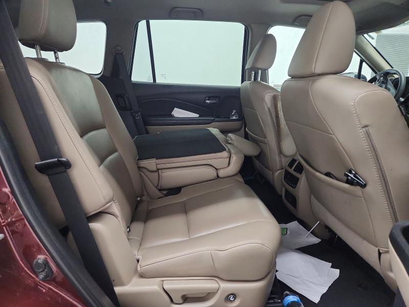 65881326 :رقم المزاد ، 5FNYF5H55JB003980 vin ، 2018 Honda Pilot مزاد بيع