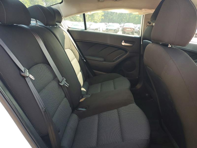 66700776 :رقم المزاد ، 3KPFK4A77HE092492 vin ، 2017 Kia Forte مزاد بيع