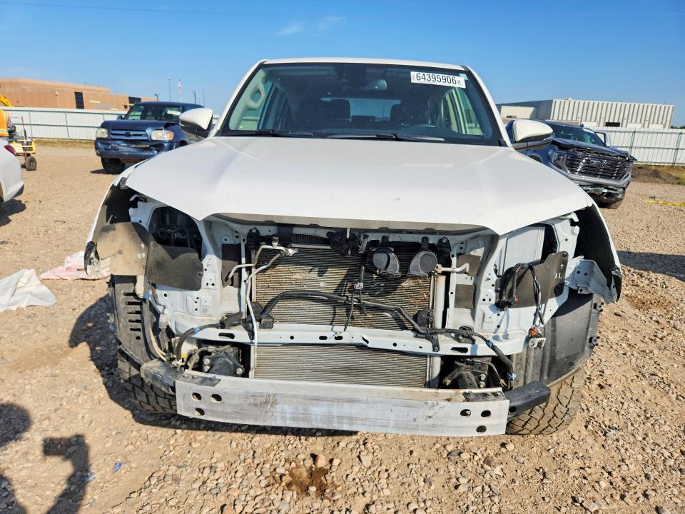 64395906 :رقم المزاد ، JTENU5JRXR6214245 vin ، 2024 Toyota 4runner مزاد بيع