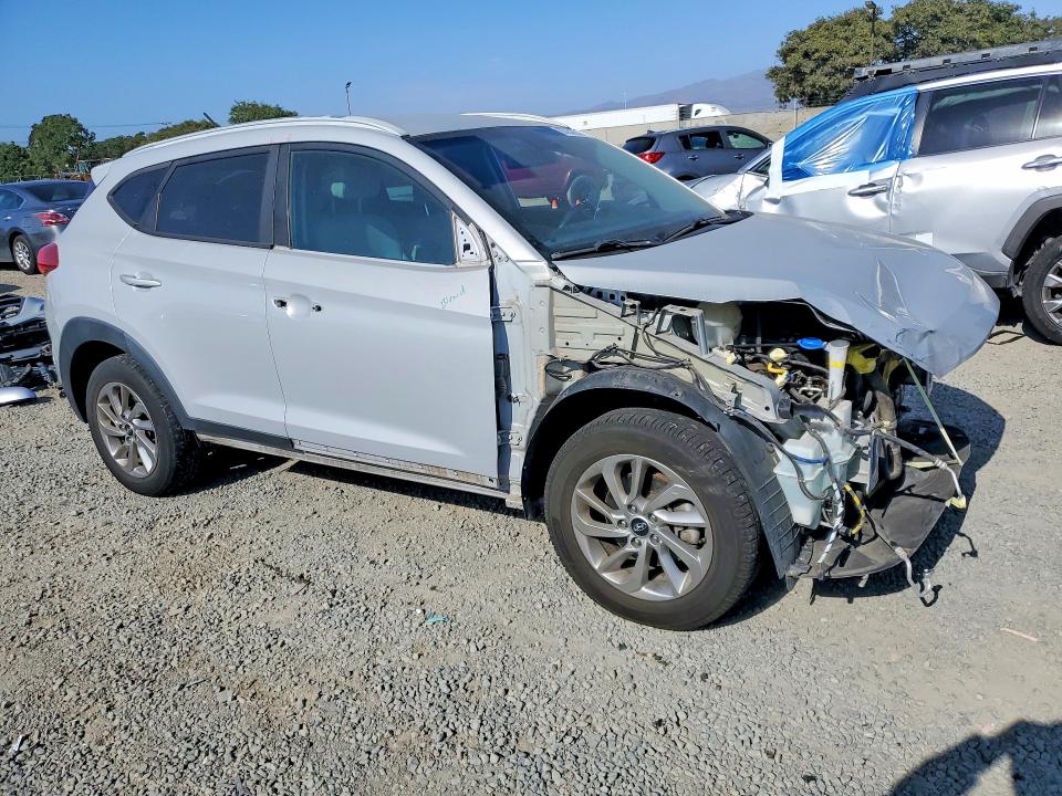 2017 Hyundai Tucson მანქანა იყიდება აუქციონზე, vin: KM8J3CA42HU280065, აუქციონის ნომერი: 63232836