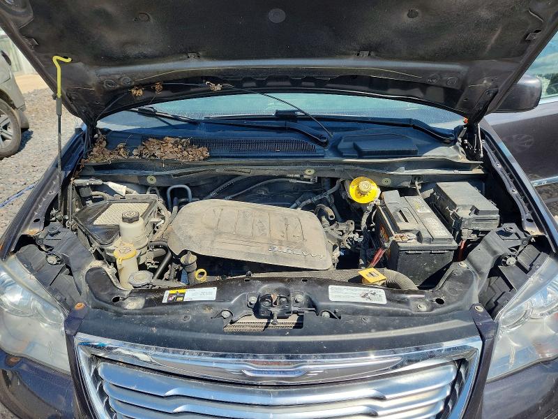 2015 Chrysler Town & Country მანქანა იყიდება აუქციონზე, vin: 2C4RC1BG5FR637737, აუქციონის ნომერი: 66265166