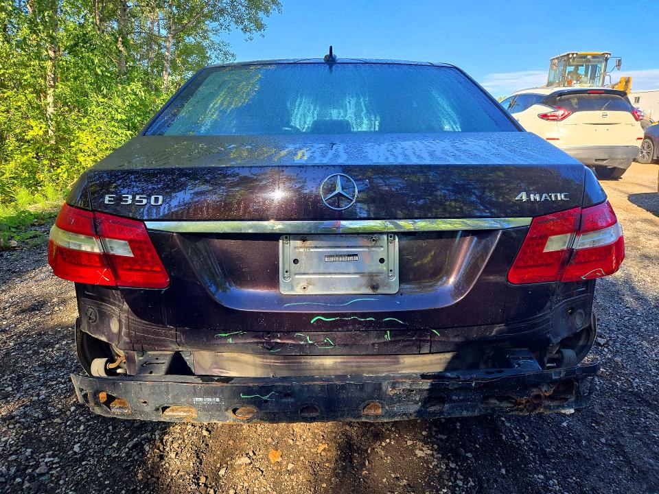 65820566 :رقم المزاد ، WDDHF8HB6AA086163 vin ، 2010 Mercedes-benz E مزاد بيع