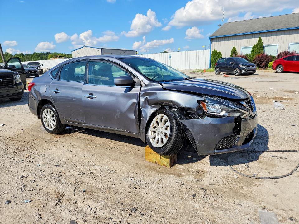 65629816 :رقم المزاد ، 3N1AB7AP0JL622415 vin ، 2018 Nissan Sentra مزاد بيع
