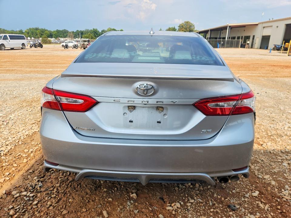 63290716 :رقم المزاد ، 4T1G11AK2LU892990 vin ، 2020 Toyota Camry مزاد بيع