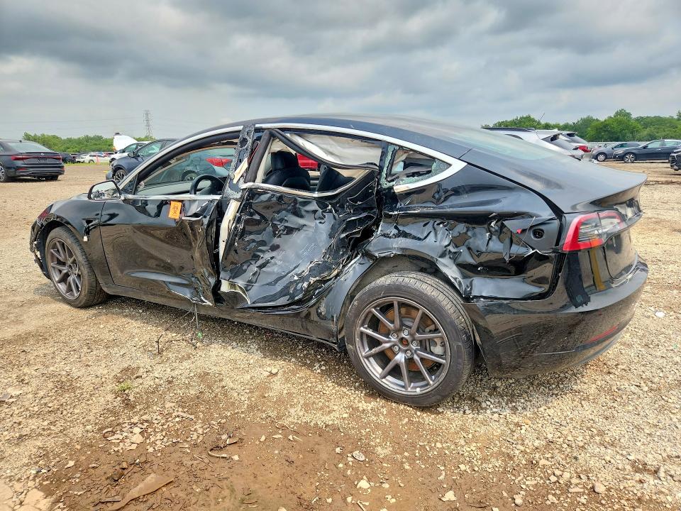 Продажа на аукционе авто 2018 Tesla Model 3, vin: 5YJ3E1EA0JF151980, номер лота: 64196576