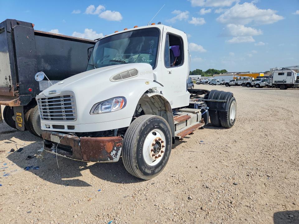 Продаж на аукціоні авто 2015 Freightliner M2, vin: 1FUBCXCY7FHGJ9940, номер лоту: 63035496