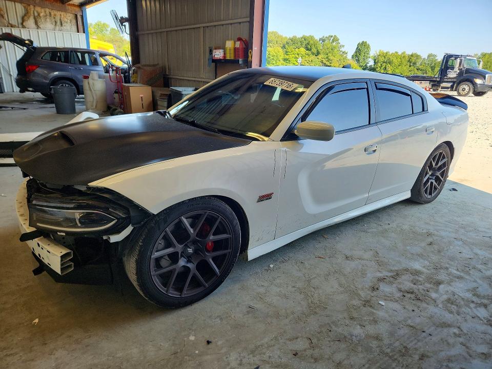 65739716 :رقم المزاد ، 2C3CDXGJ1FH892647 vin ، 2015 Dodge Charger مزاد بيع