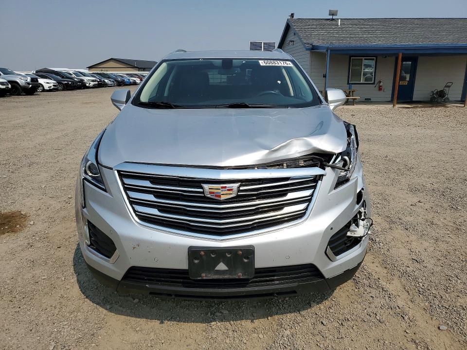 60883176 :رقم المزاد ، 1GYKNDRS7HZ155698 vin ، 2017 Cadillac Xt5 مزاد بيع