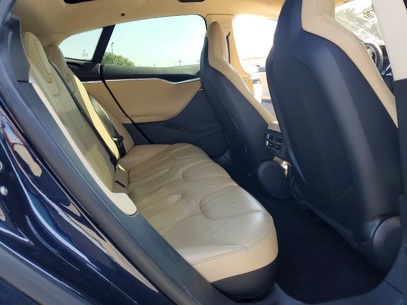 63195876 :رقم المزاد ، 5YJSA1H13EFP46279 vin ، 2014 Tesla Model S مزاد بيع