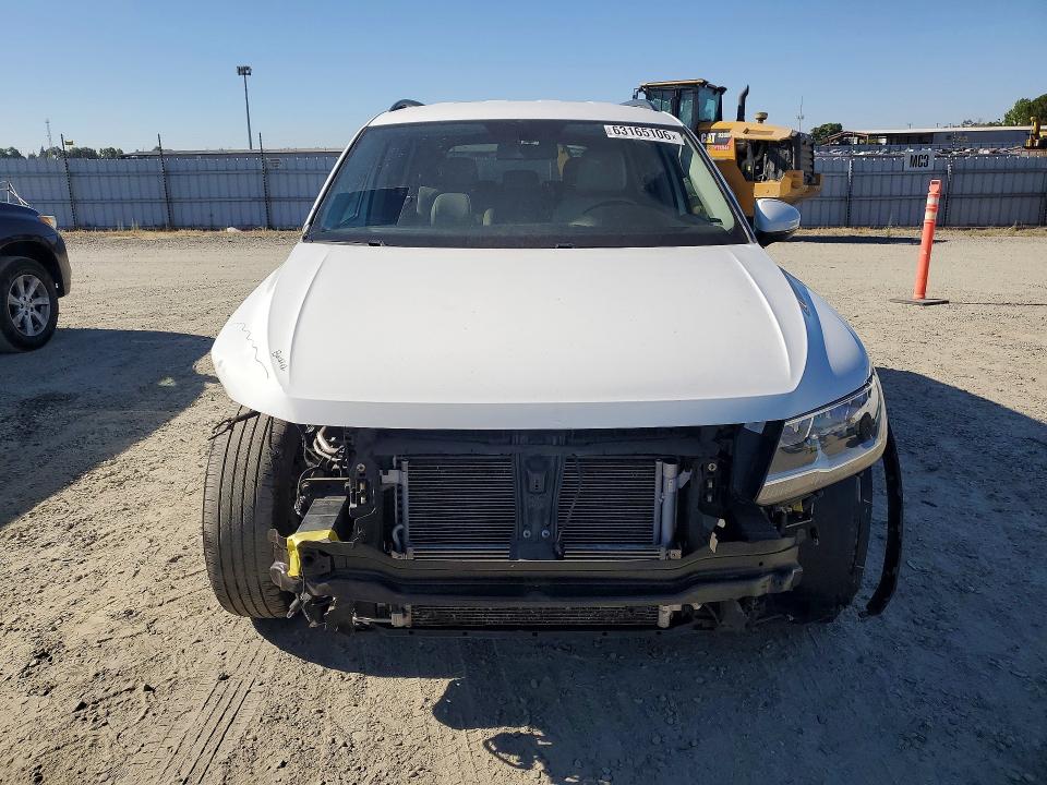 63165106 :رقم المزاد ، 3VV2B7AX6JM220217 vin ، 2018 Volkswagen Tiguan مزاد بيع