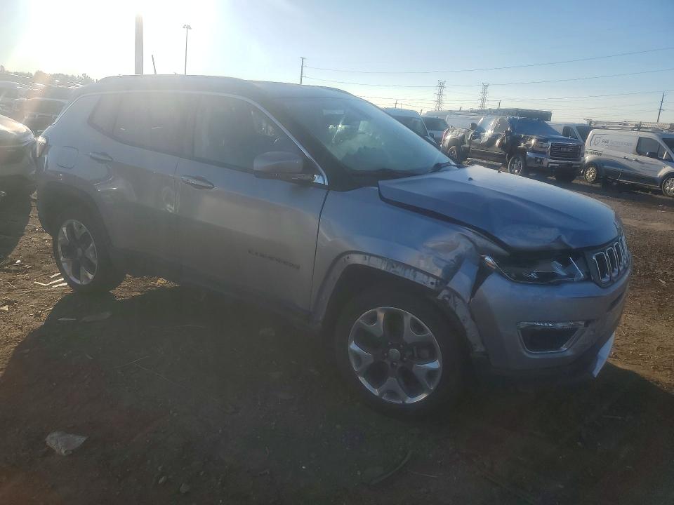 66540486 :رقم المزاد ، 3C4NJDCB5JT424009 vin ، 2018 Jeep Compass مزاد بيع