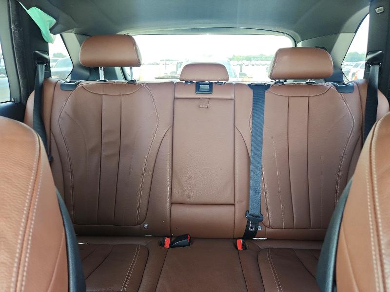 65138466 :رقم المزاد ، 5UXKR2C37H0X04240 vin ، 2017 Bmw X5 مزاد بيع