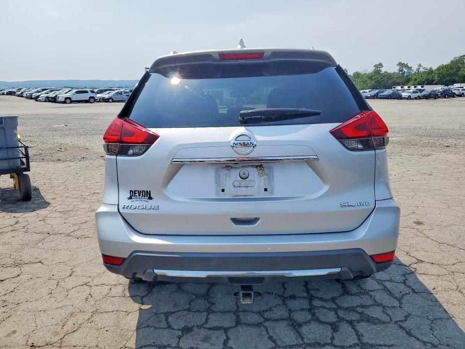 2017 Nissan Rogue მანქანა იყიდება აუქციონზე, vin: 5N1AT2MV7HC848654, აუქციონის ნომერი: 64056736