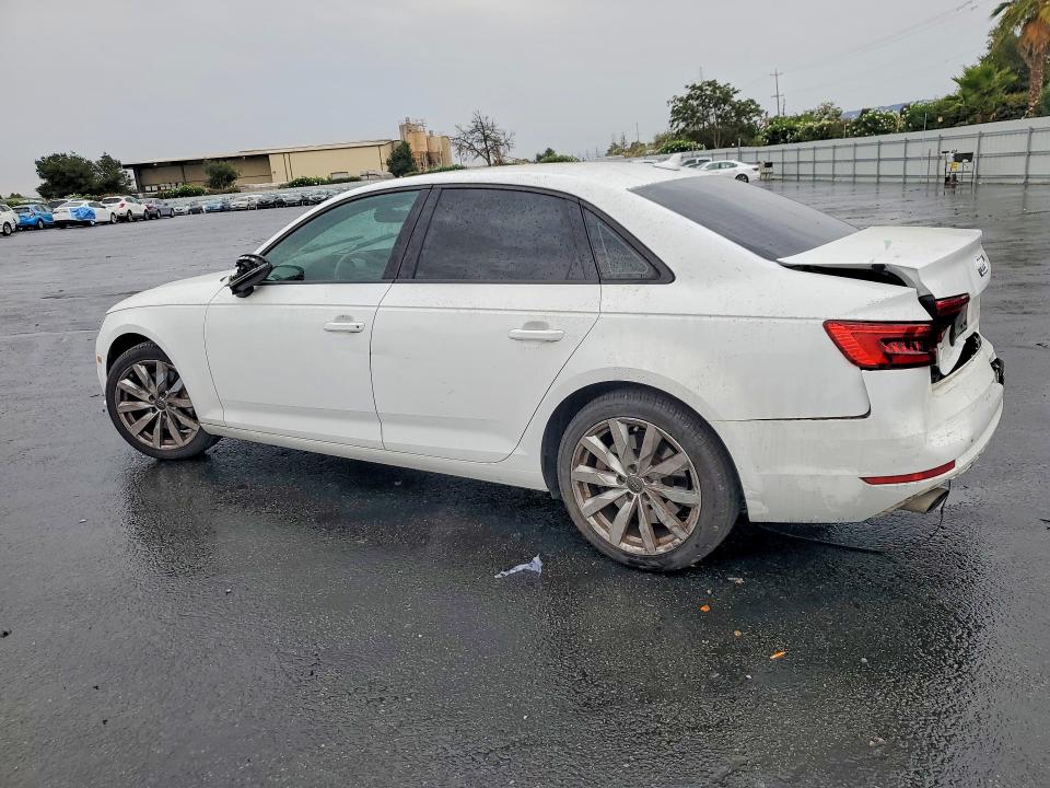 66810406 :رقم المزاد ، WAUGNAF42HN022898 vin ، 2017 Audi A4 مزاد بيع