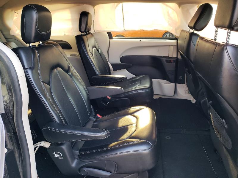 64100676 :رقم المزاد ، 2C4RC1DG5MR539463 vin ، 2021 Chrysler Voyager مزاد بيع